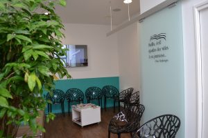 salle d'attente cabinet de Chirurgie esthétique Nantes